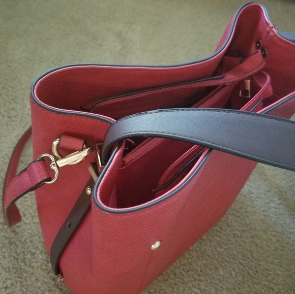 Purse - Picture 4 of 4